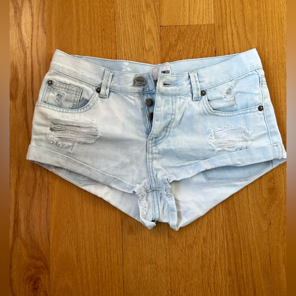 Amuse Society Crossroads denim shorts size 24